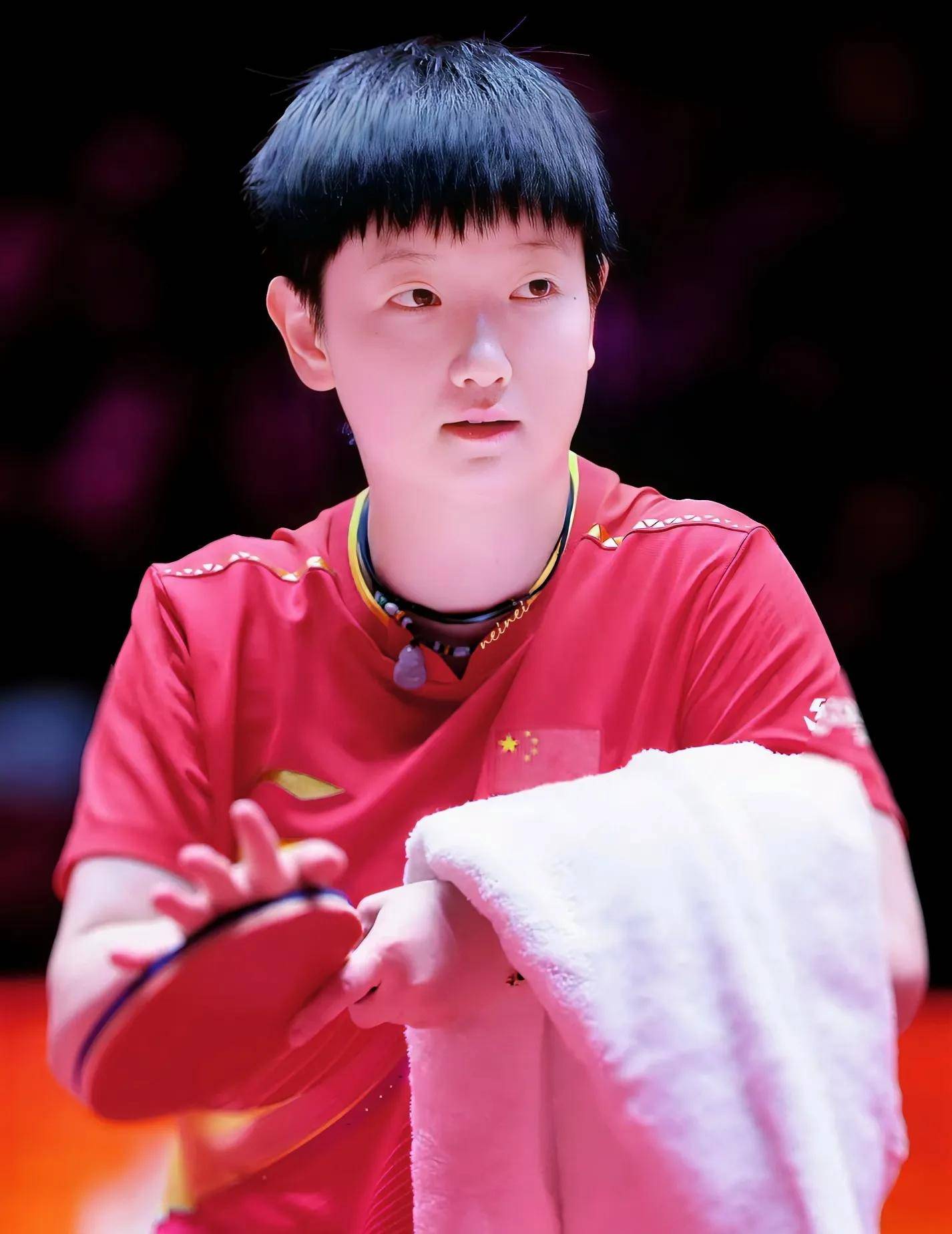 孙颖莎强势横扫中国女排晋级半决赛，状态火热！